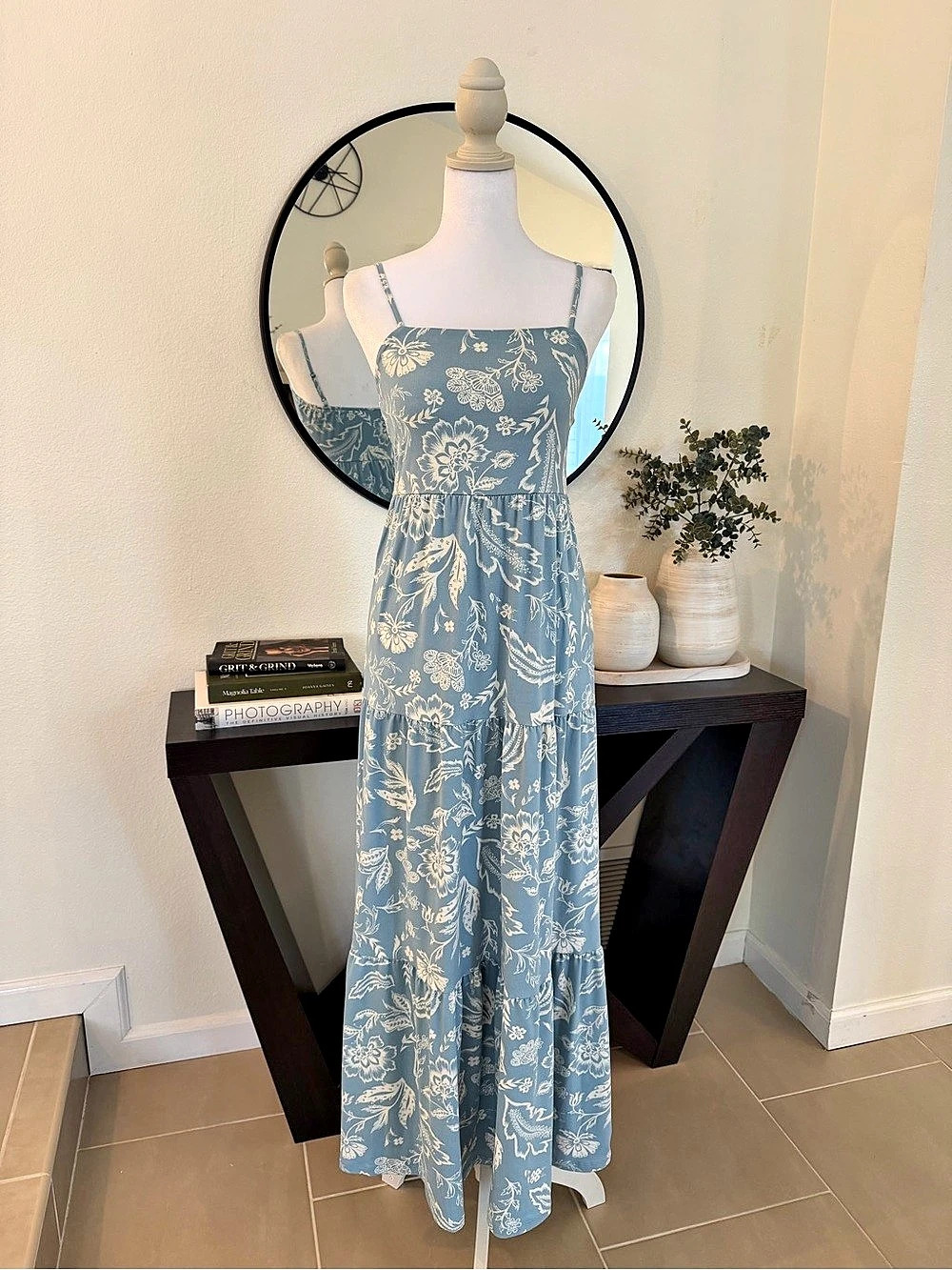 SO Floral Maxi Dress in Blue & White Size Small